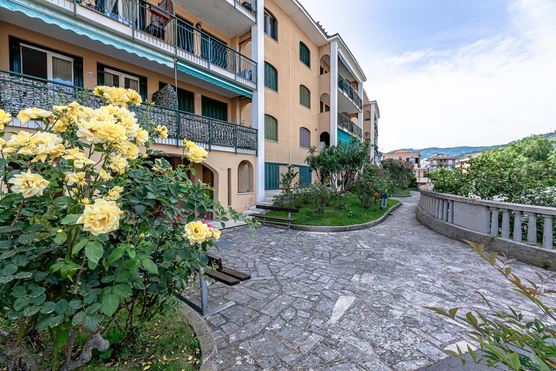 La Dimora Della Lullu, Luxury Apartment Pietra Ligure Exterior foto