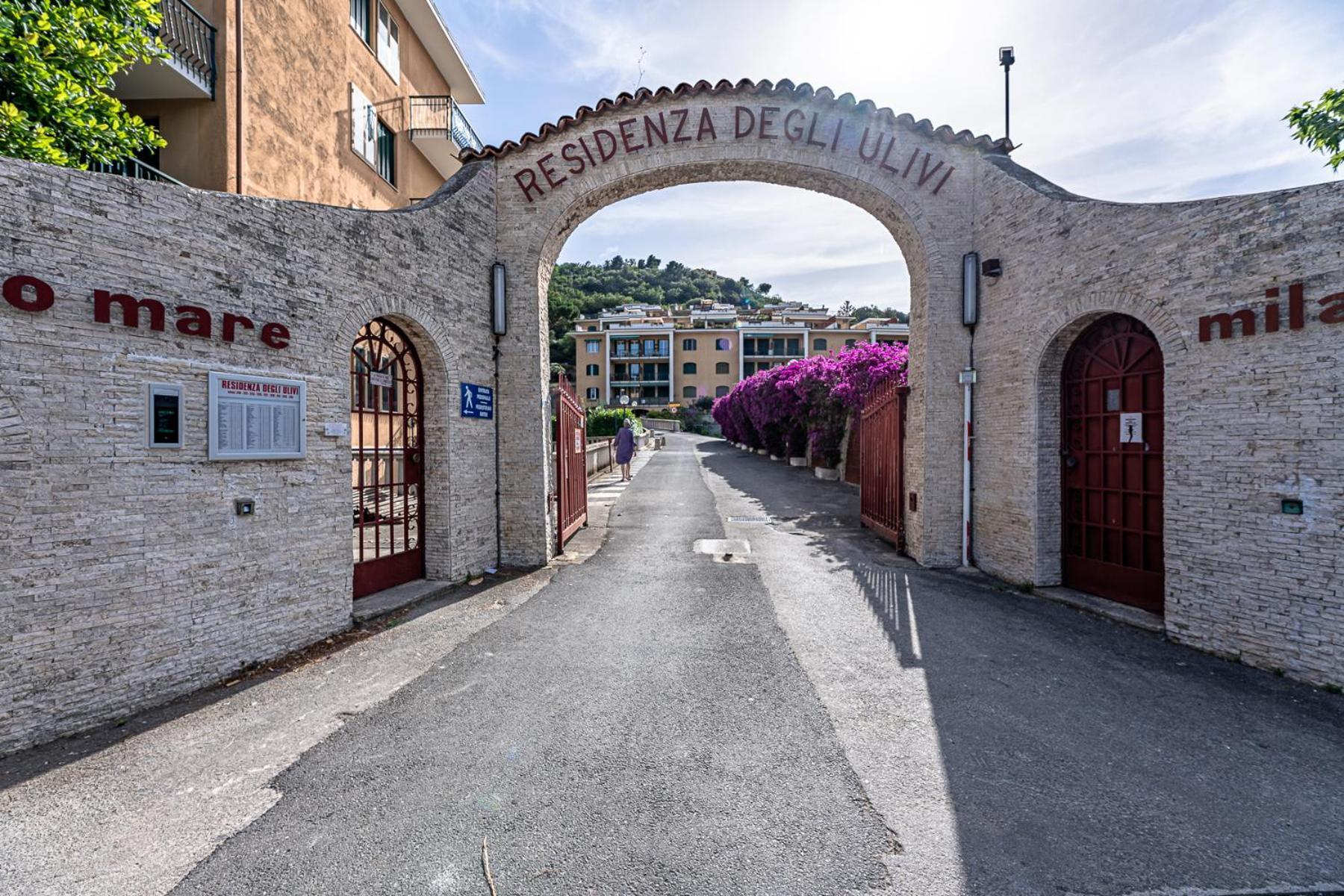 La Dimora Della Lullu, Luxury Apartment Pietra Ligure Exterior foto